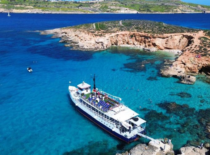 Comino, Blue Lagoon, Crystal Lagoon and Caves Cruise