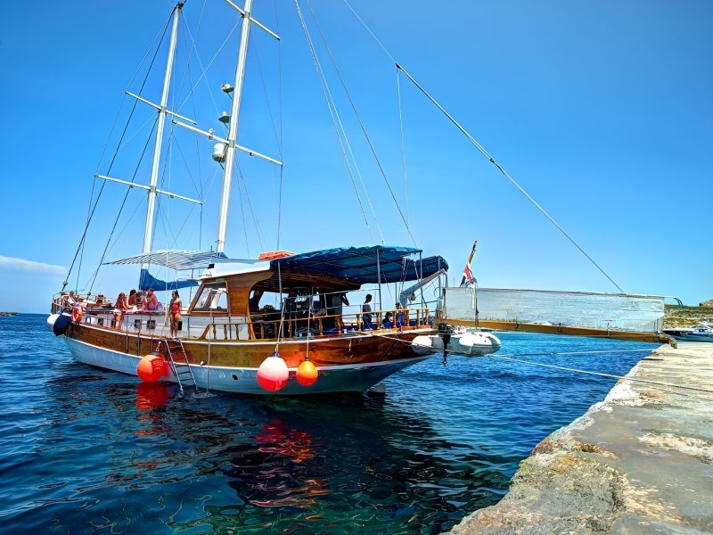 Comino, Blue Lagoon and Sea Caves Day Trip