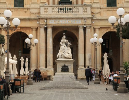 Queen Victoria Statue