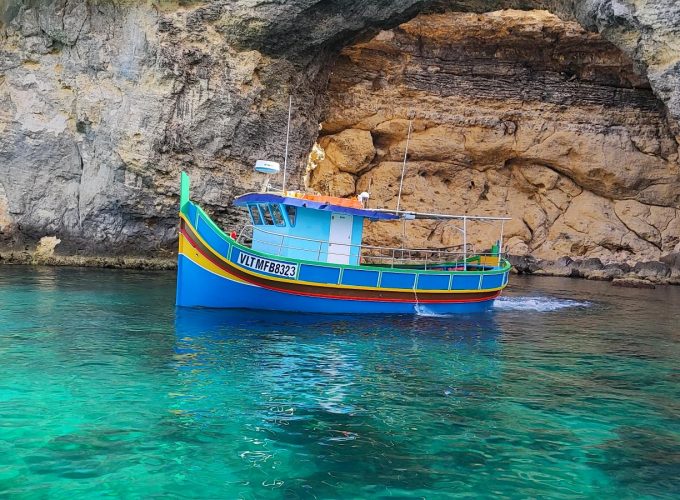 Malta – Comino, Blue Lagoon, Crystal Lagoon and Cave Tour